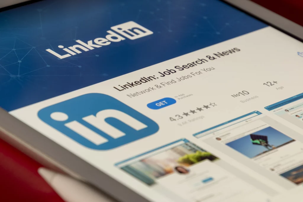 In this article, Imaan Fatima shares some tips to help law students make the most of LinkedIn.